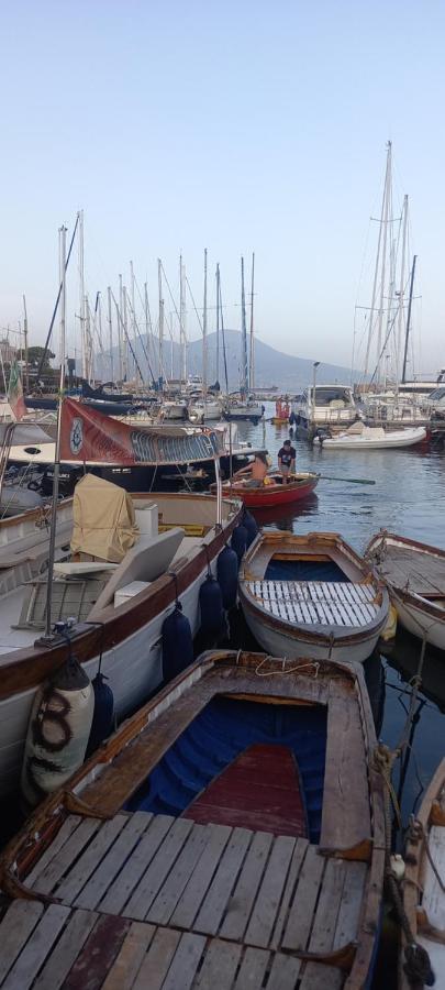 Nase E Cane * Naples